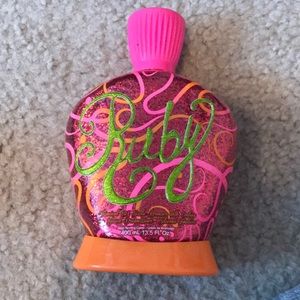 Ruby Tingle Tanning lotion!